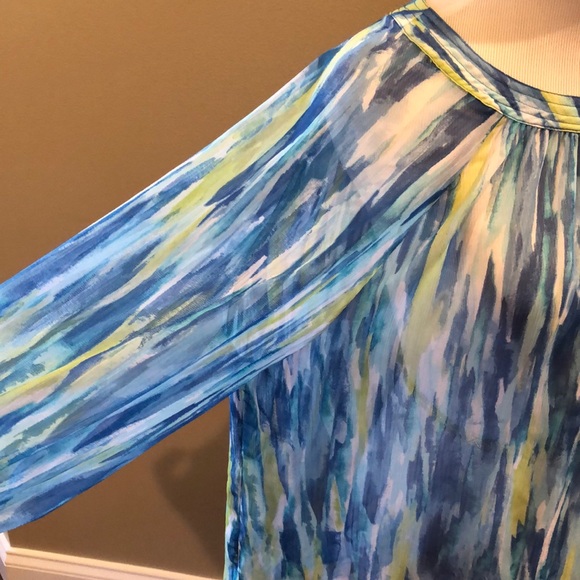 Chico’s watercolor print blouse. Size Large - Picture 8 of 8